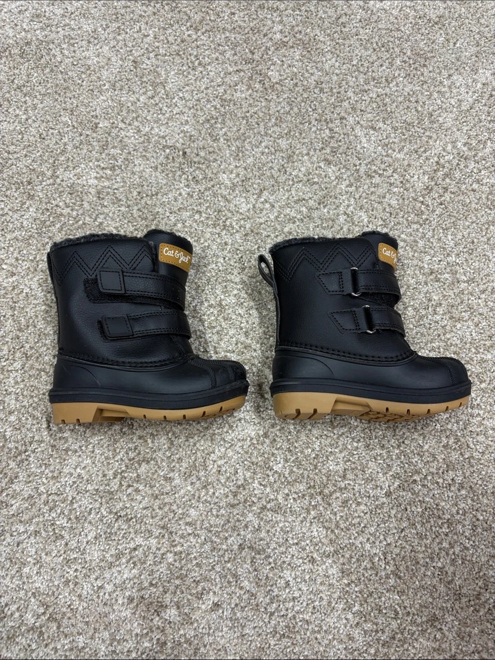Cat & jack winter black snow boots size 6